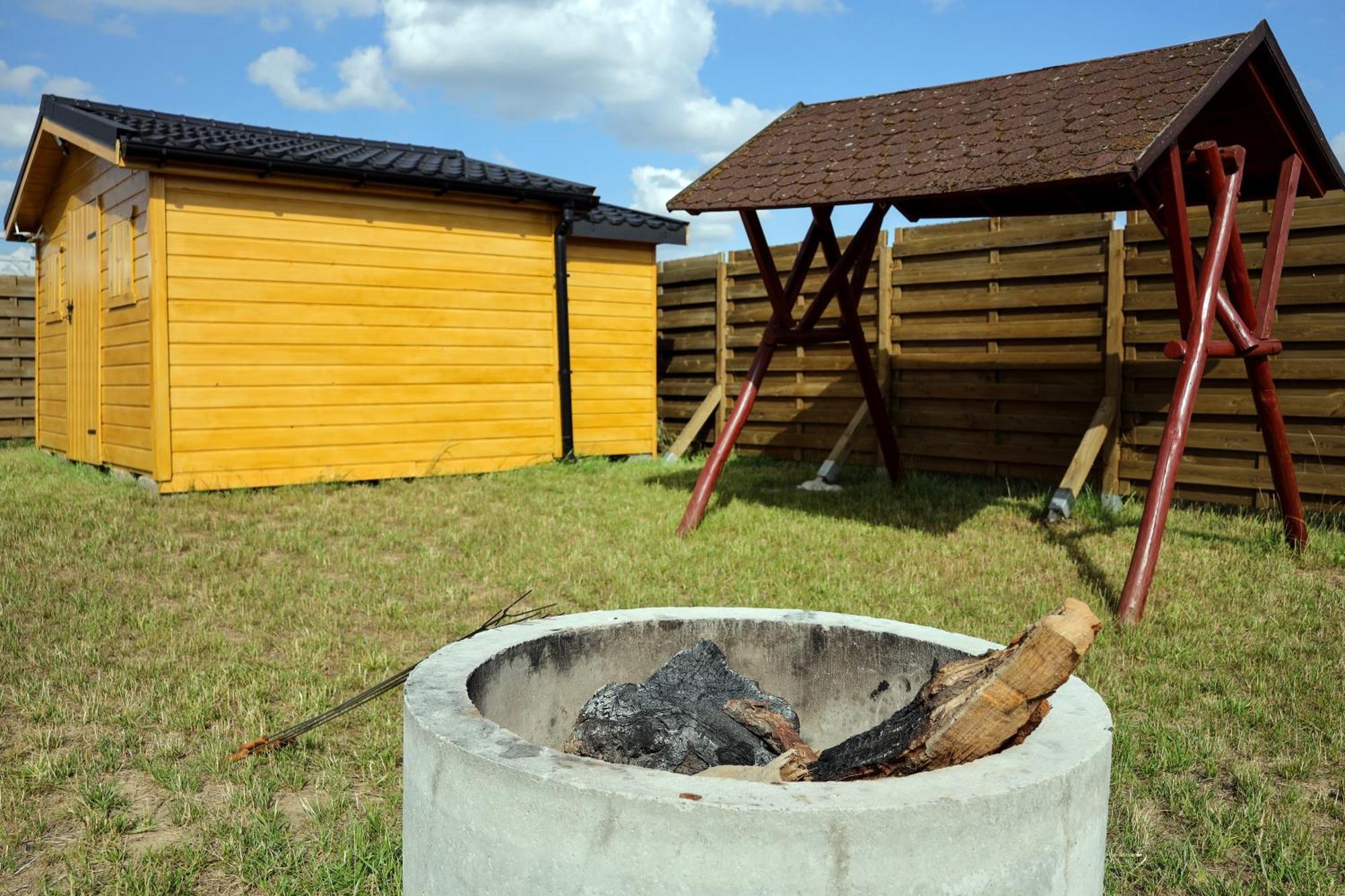 Domek Caloroczny Powidz Tel 512-589-997 Exteriér fotografie